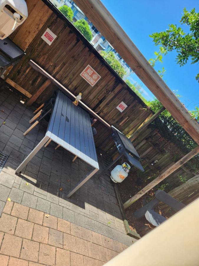 Jetty Blue Backpackers Hostel Coffs Harbour Bagian luar foto